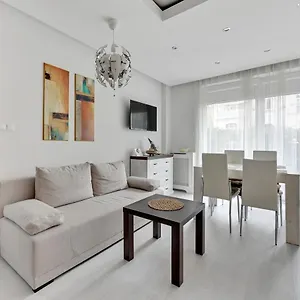 Lion - Bright Side Apartament
