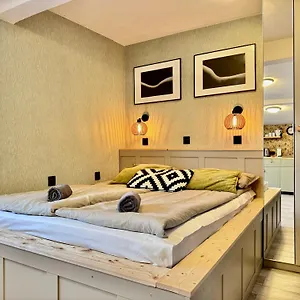 Monte Poddasze I Ciasna Ale Wanna I 5 Minut Plaza Apartament